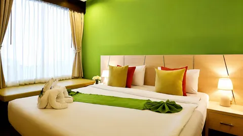 Deluxe Double Room image 10