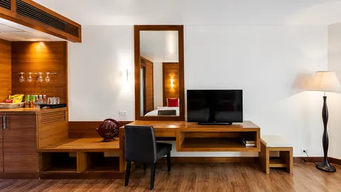 Deluxe Family Room image 9