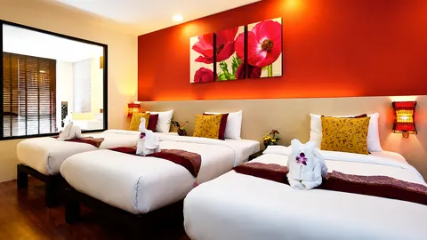 Deluxe Triple Room image 1