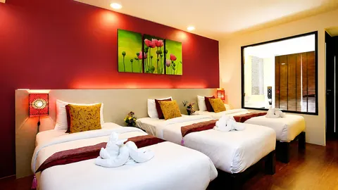 Deluxe Triple Room image 2
