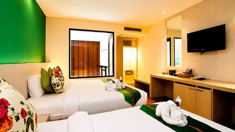 Deluxe Triple Room image 8